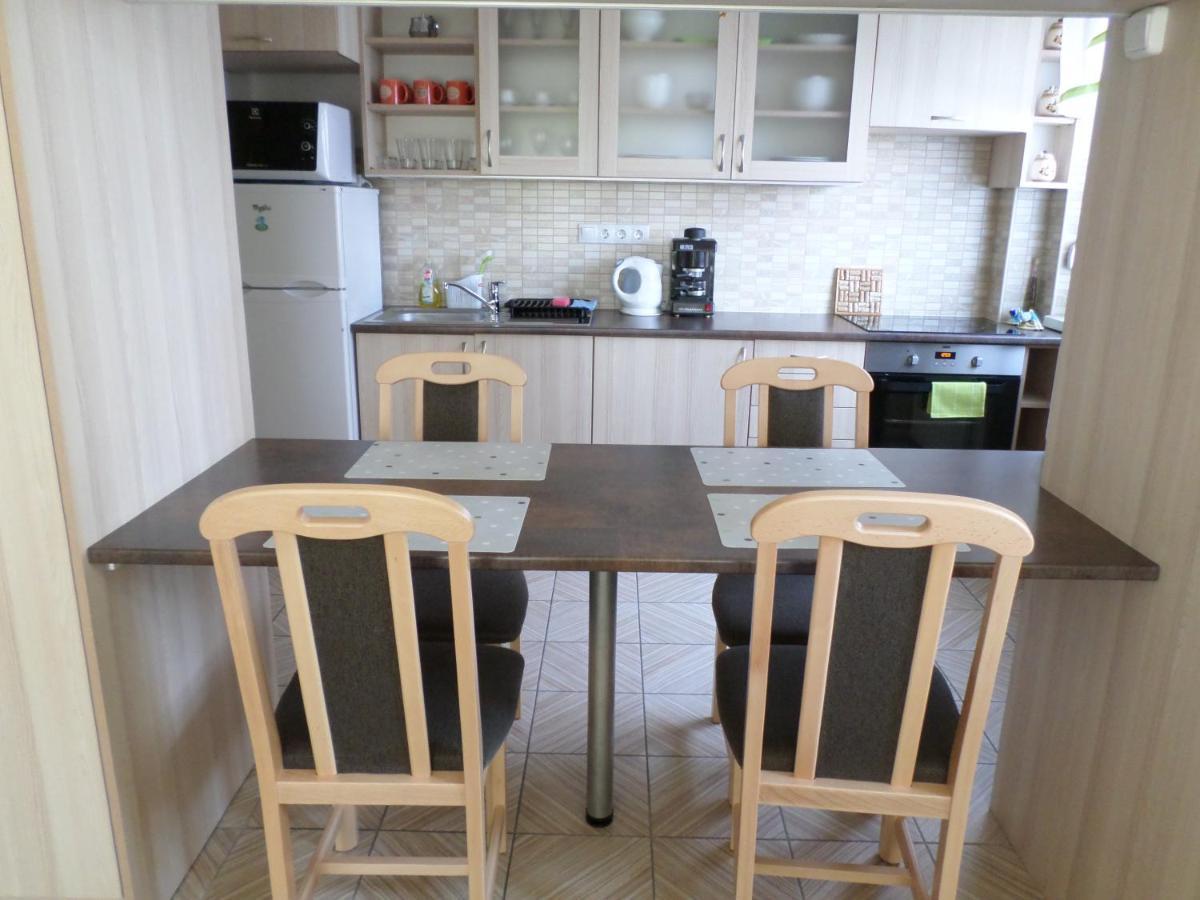 Veszprém Lakoparki Apartman מראה חיצוני תמונה